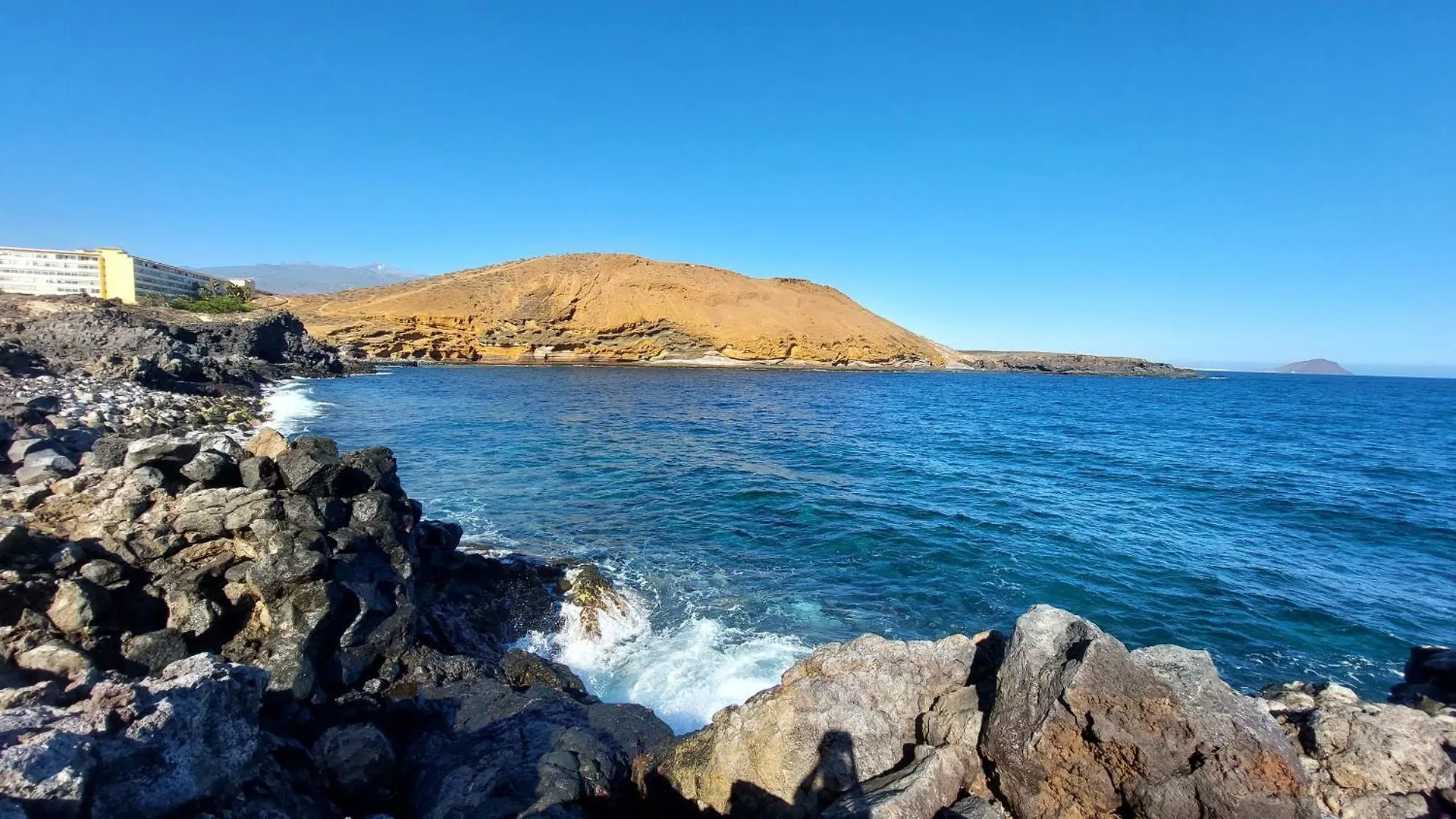 South Tenerife 2 Bedrooms With Sunny Terrace And Amazing Views To Teide And Pool Costa Del Silencio